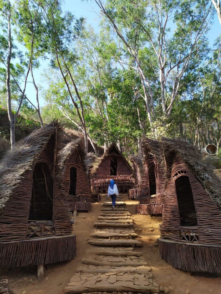 Rumah Seribu Kayu 2