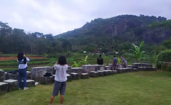 Area Samping Pawon Purba